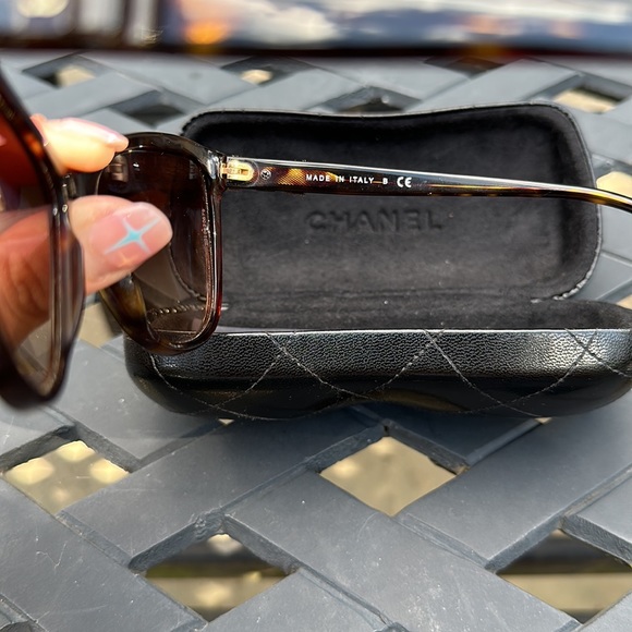 Chanel 5281-Q Sunglasses - Brown Tortise Shell - Picture 3 of 6